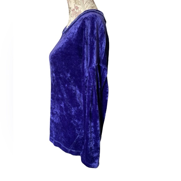 Authentic We The Free Sweater - Picture 2 of 10